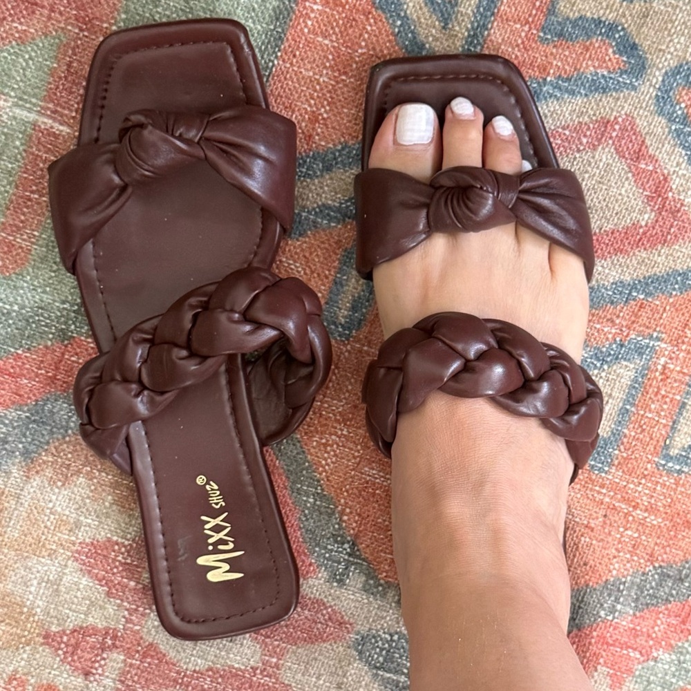 Mixx Shuz Brown Braided Knotted Faux Leather Slide Sandals
